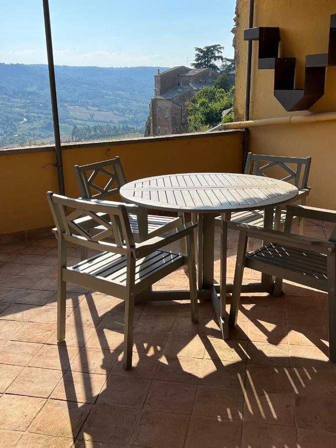 Appartamento Con Terrazzo Orvieto Eksteriør billede